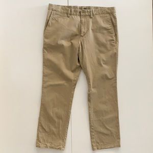 Men’s Old Navy Ultimate Slim Khakis